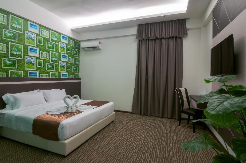 E-Red Hotel Melaka Экстерьер фото
