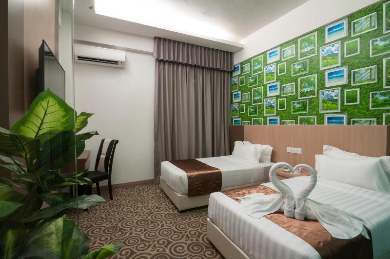 E-Red Hotel Melaka Экстерьер фото