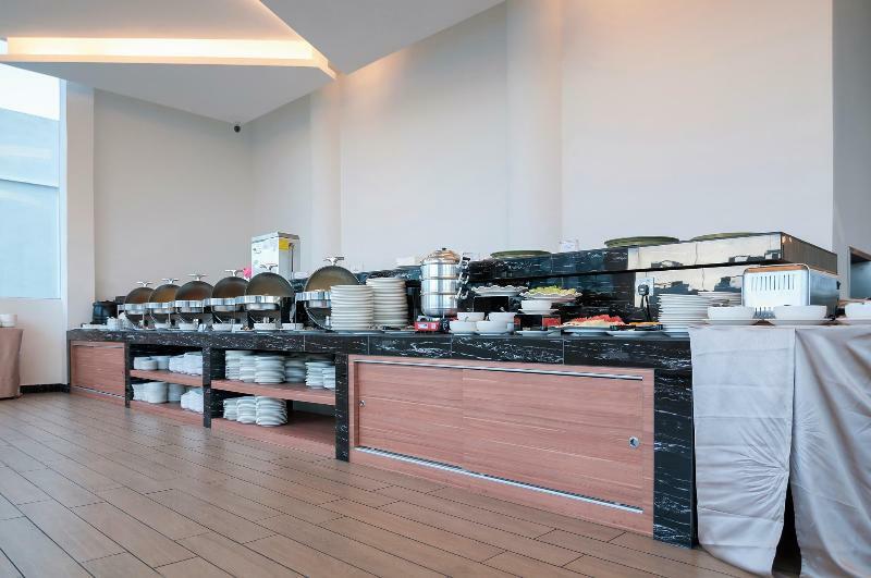 E-Red Hotel Melaka Экстерьер фото