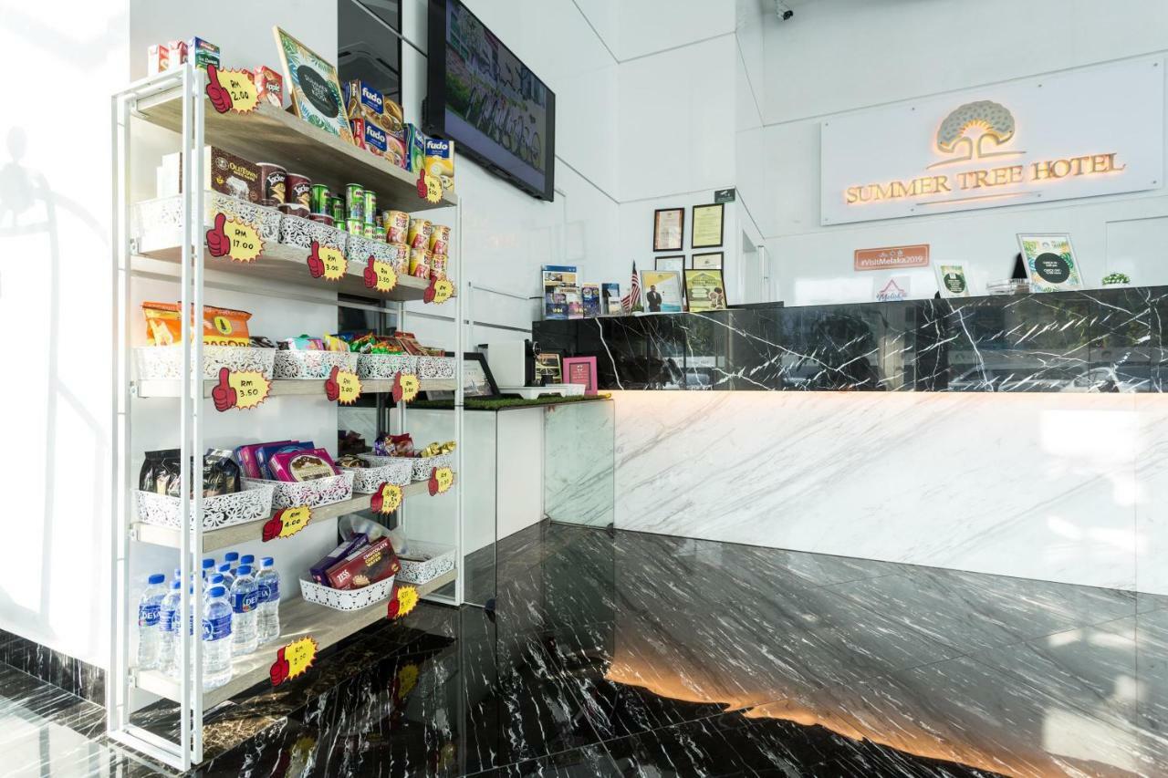 E-Red Hotel Melaka Экстерьер фото