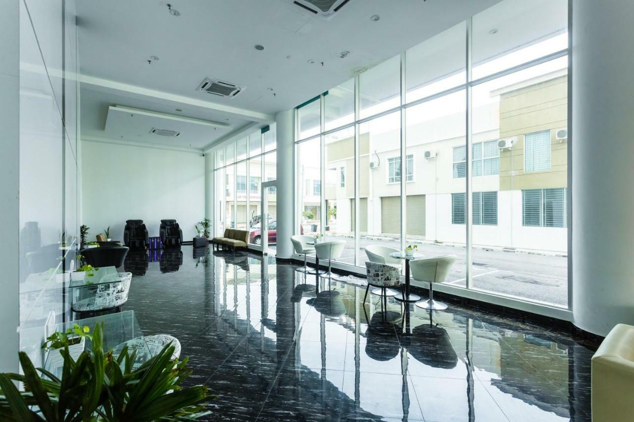E-Red Hotel Melaka Экстерьер фото