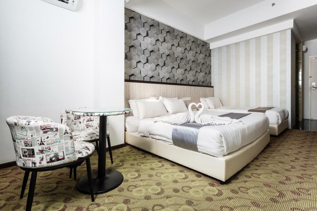E-Red Hotel Melaka Экстерьер фото