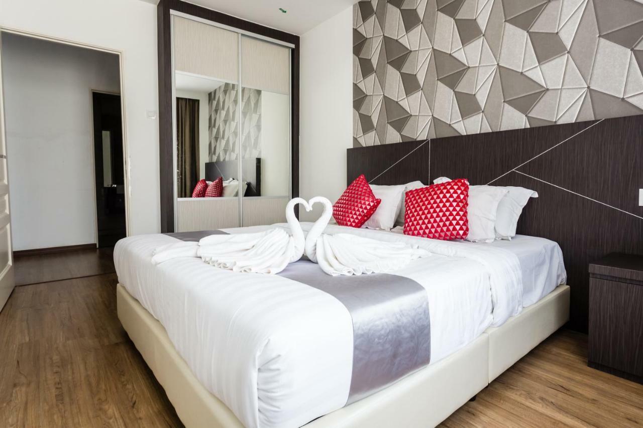 E-Red Hotel Melaka Экстерьер фото